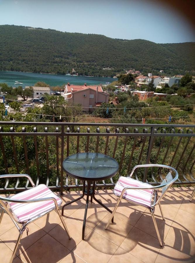 Apartments Dalmatia Гребастика Экстерьер фото