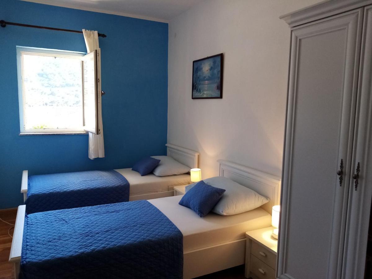 Apartments Dalmatia Гребастика Экстерьер фото