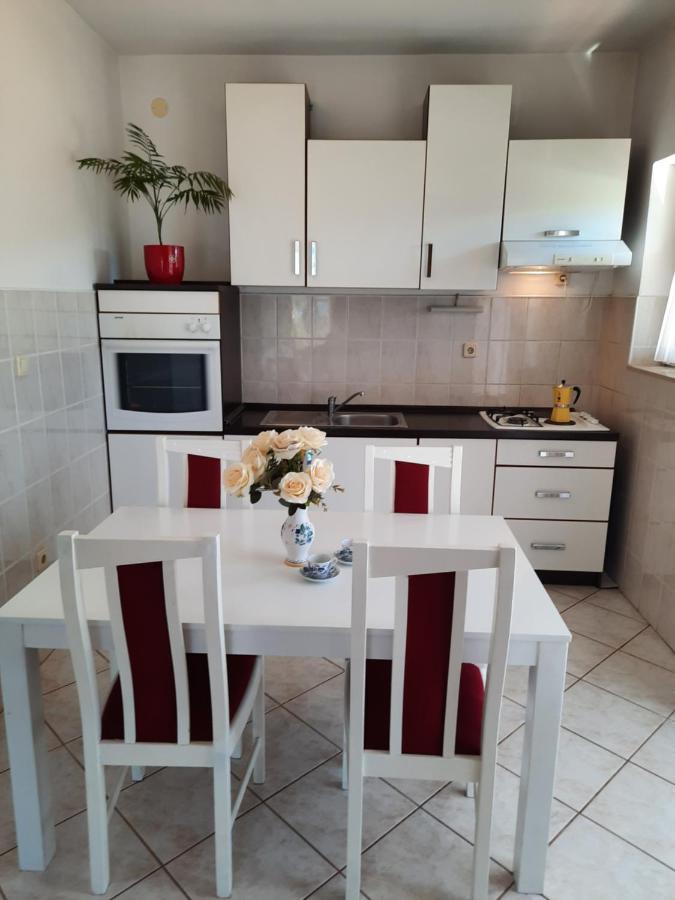 Apartments Dalmatia Гребастика Экстерьер фото